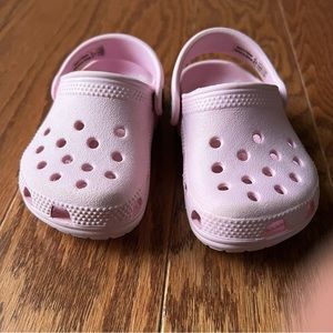 Toddler crocs